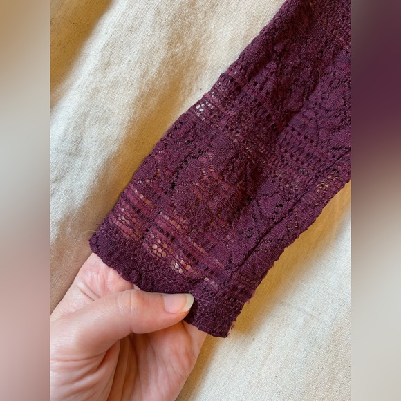 Urban Outfitters Lace Crop Top - Picture 4 of 6